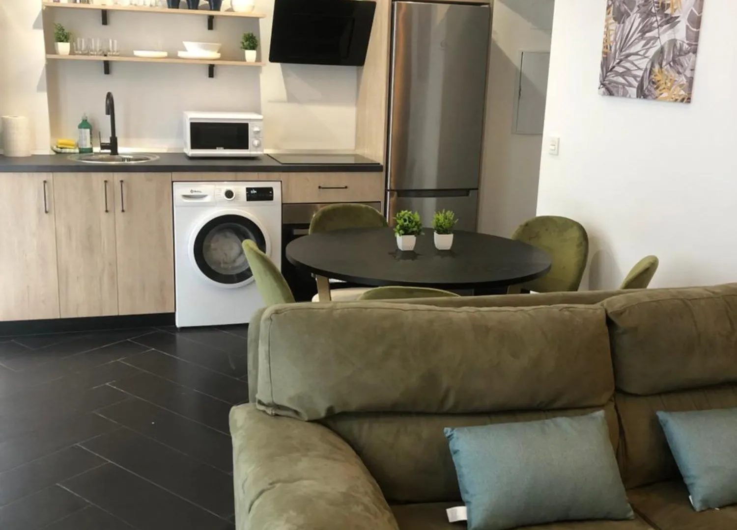 Loft 5 Maracena Centro contacts